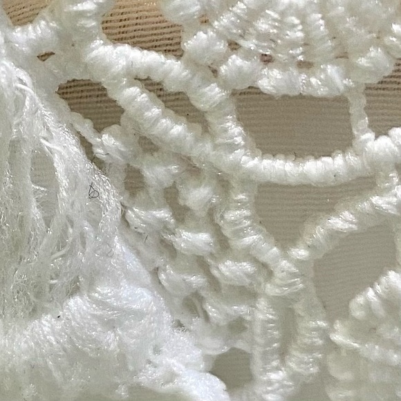 NWT DO+BE Designer White Lace Halter Neck Crop Top - Picture 8 of 9